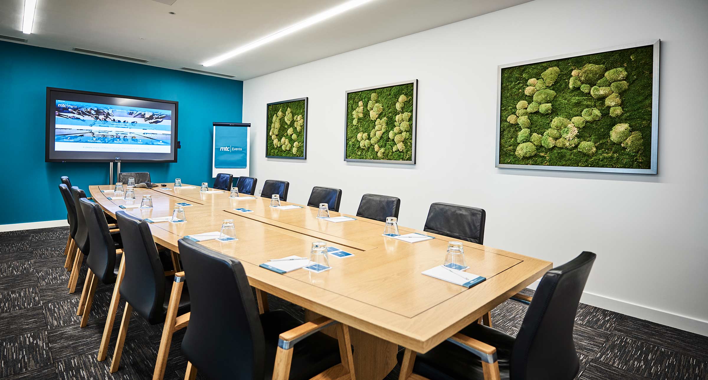 Business Lounge 1